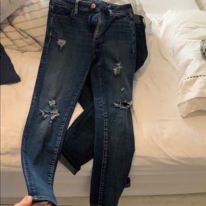 Ripped American Eagle skinny jeans
